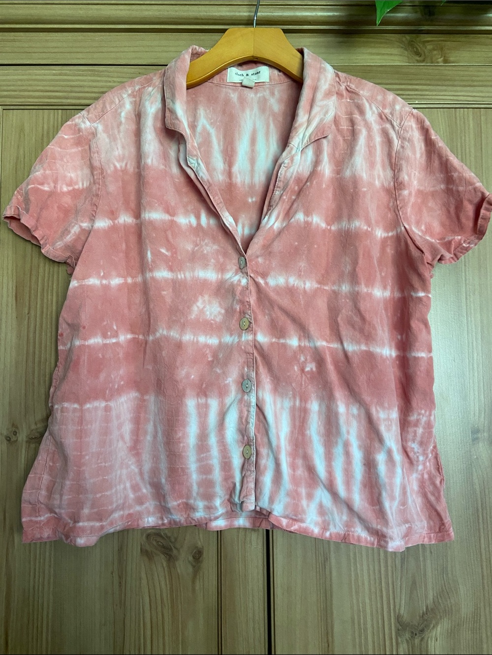 Cloth & Stone Tie-Dye Button-Up Short Sleeve Top Blouse Pink Anthropologie L